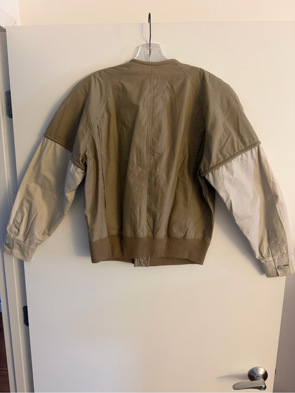 Giorgio Armani Two-Tone Khaki and Cream Lightweight Jacket - Picture 2 of 12
